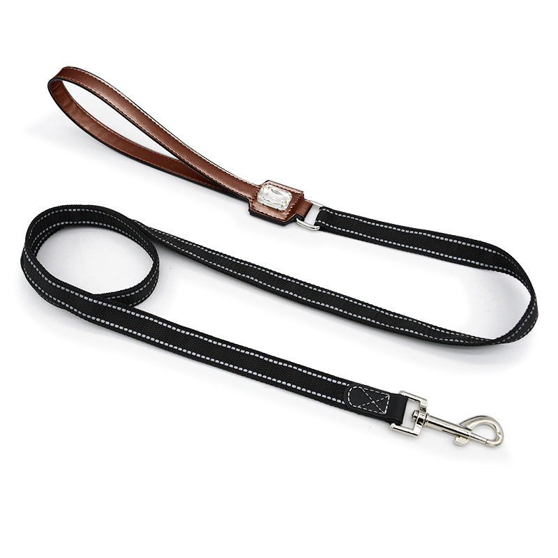 Crystal Stud Lead
