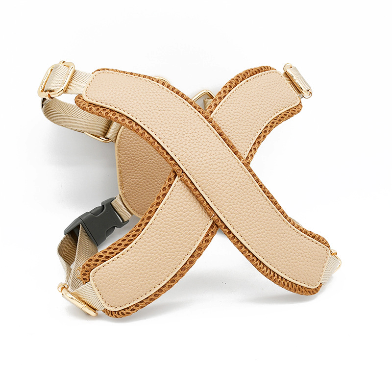 Crossover Harness with Mesh-Padded Handle