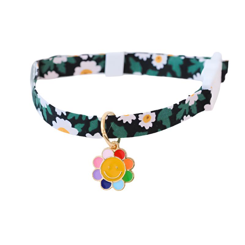 Deluxe Cloud Pastel Star Pattern Pendant Collar with Bell