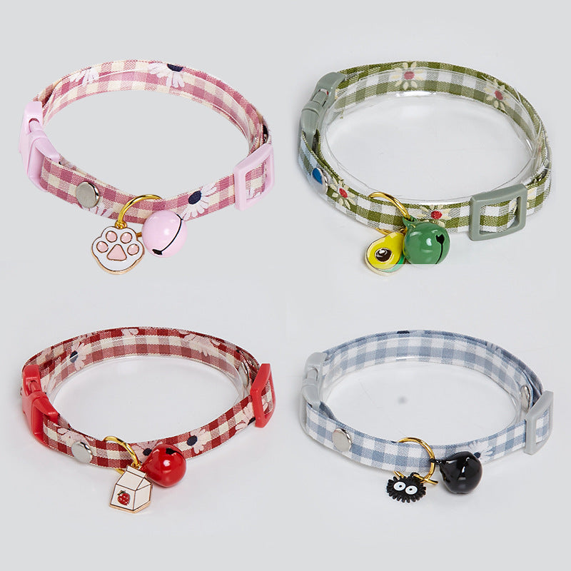 Deluxe Gingham Flower Pattern Pendant Collar with Bell