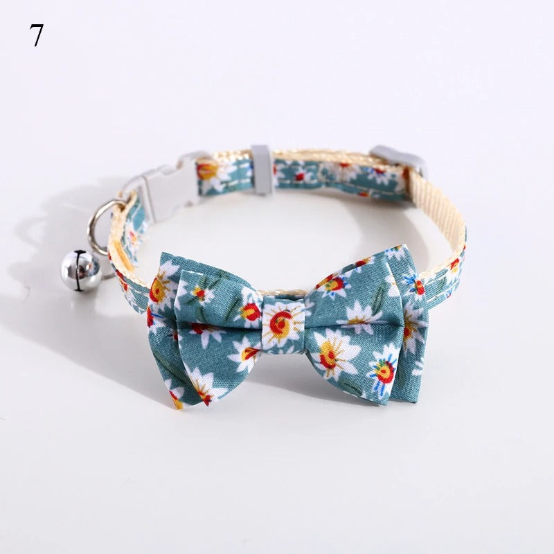 Plaid Adjustable Collar with Detachable Bow Tie - hardware close-up