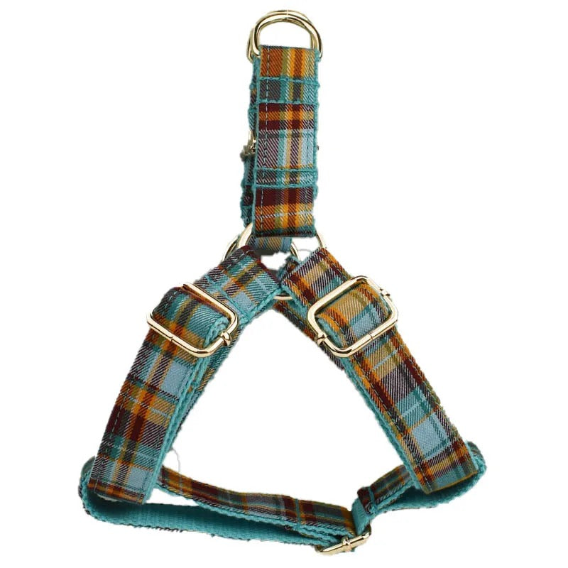 Tailored Checkered Pattern Harness and Leash Set with Personalized Engraving